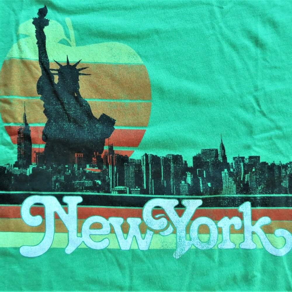 "New York" T Shirt- DEADSTOCK. Multiple sizes. Statue of Liberty, skyline, Big A